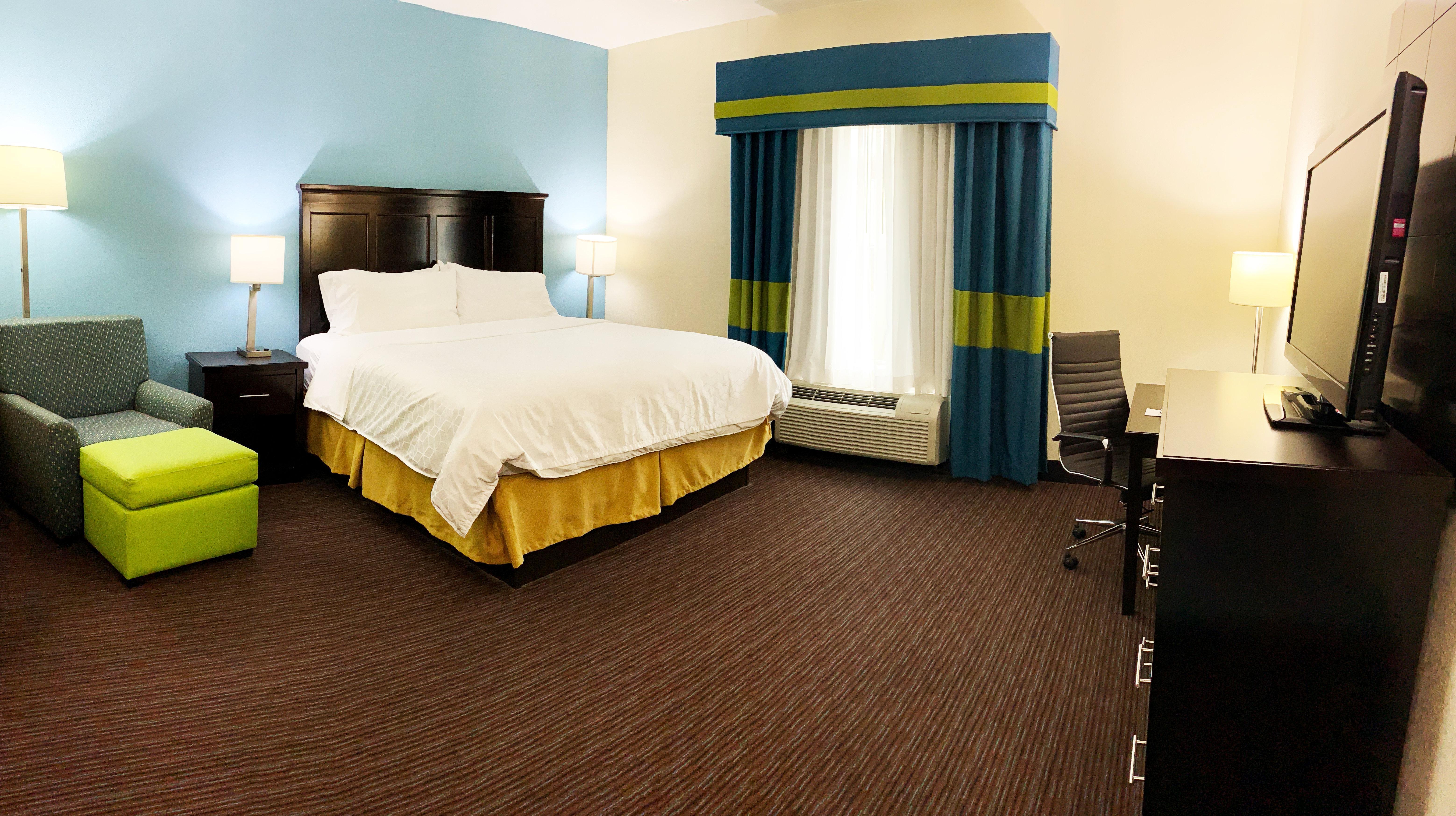 Holiday Inn Express Hotel & Suites Gainesville By Ihg Exterior photo